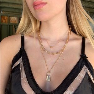 ❤️SOLD❤️Layered lock necklace